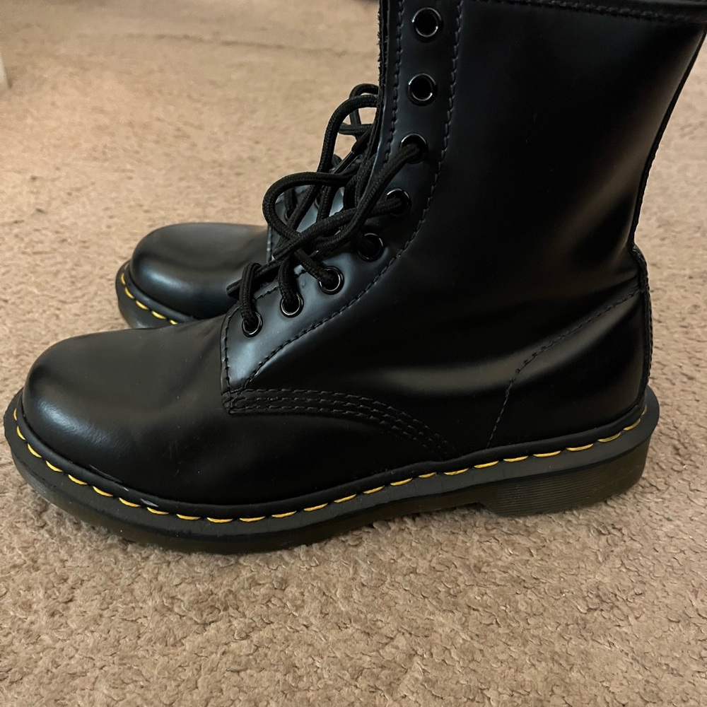 Dr. Martens 1460 smooth leather boots